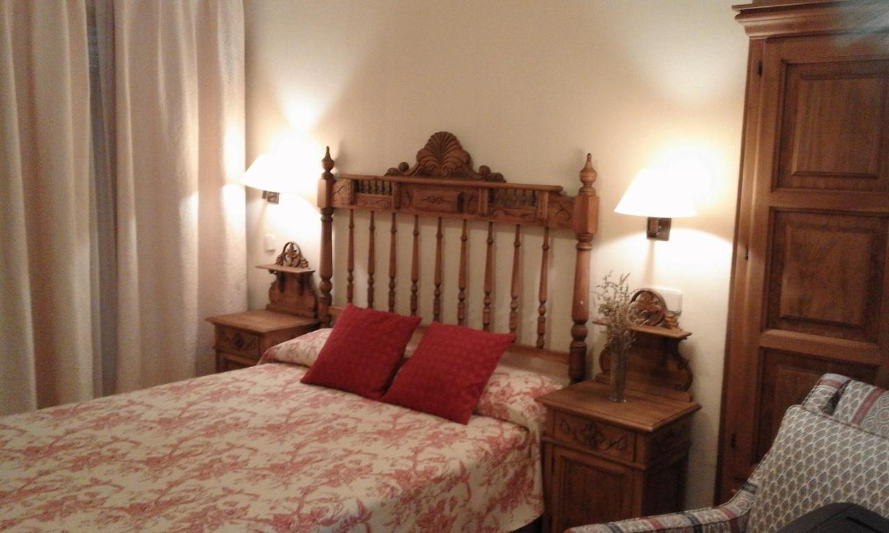 Hostal Rural Cumbres De Castilla Mandayona Exterior foto