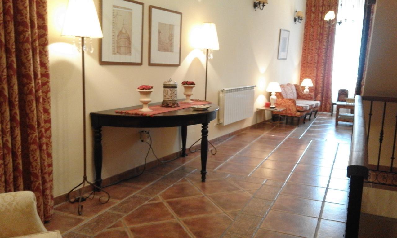 Hostal Rural Cumbres De Castilla Mandayona Exterior foto