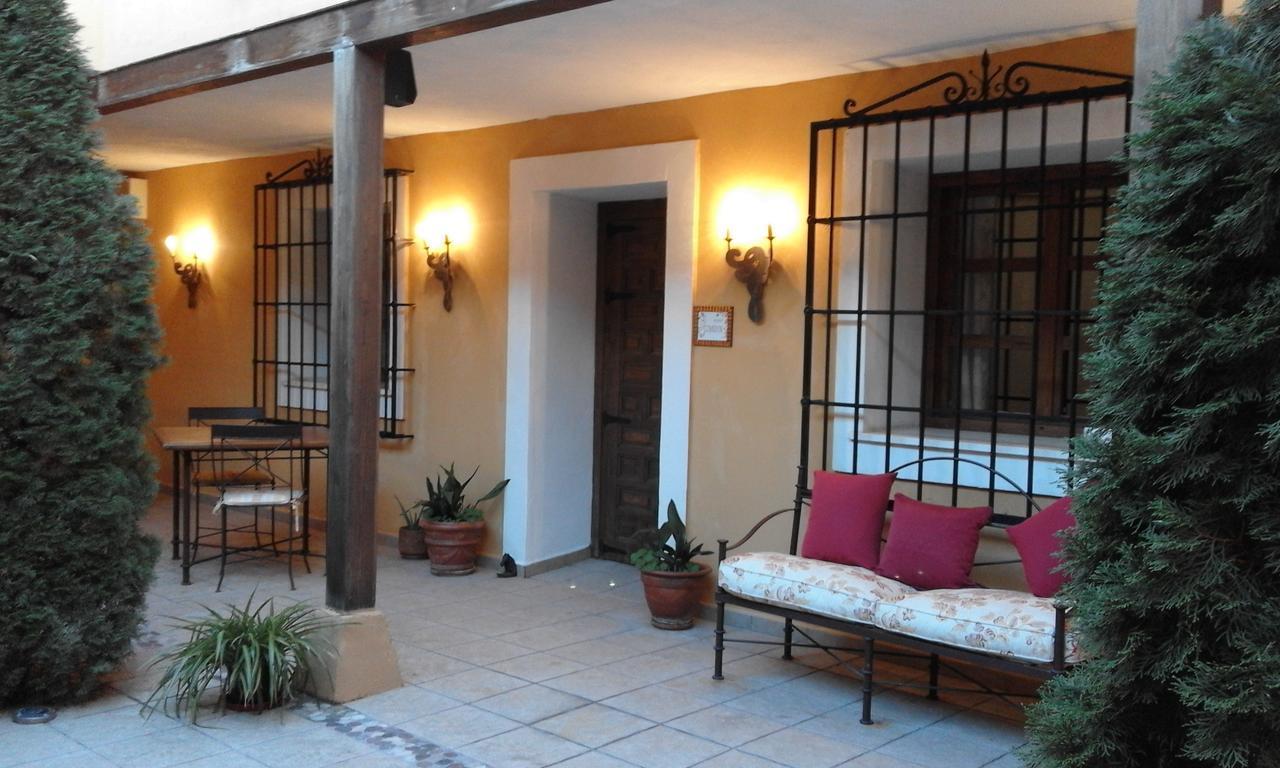 Hostal Rural Cumbres De Castilla Mandayona Exterior foto