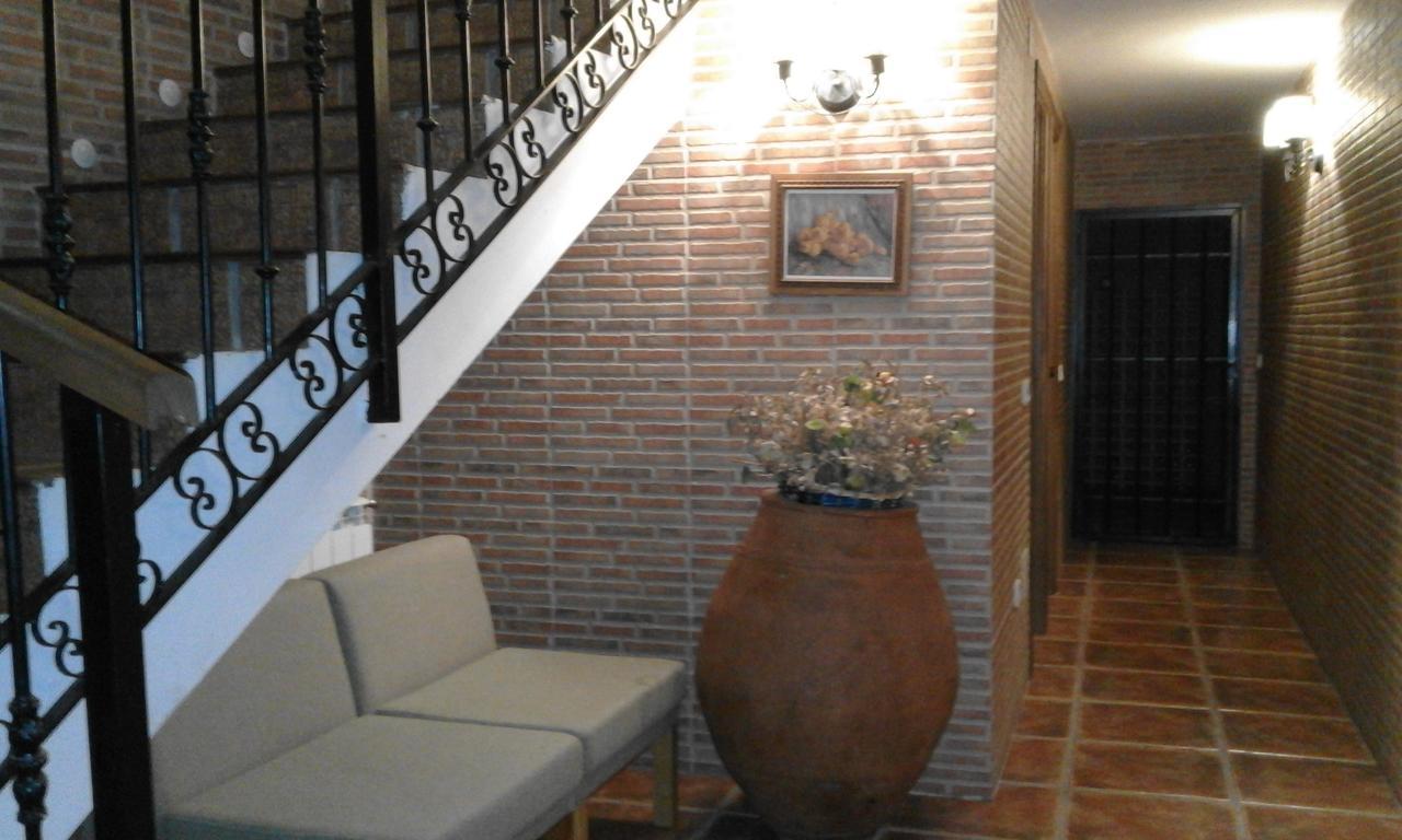 Hostal Rural Cumbres De Castilla Mandayona Exterior foto