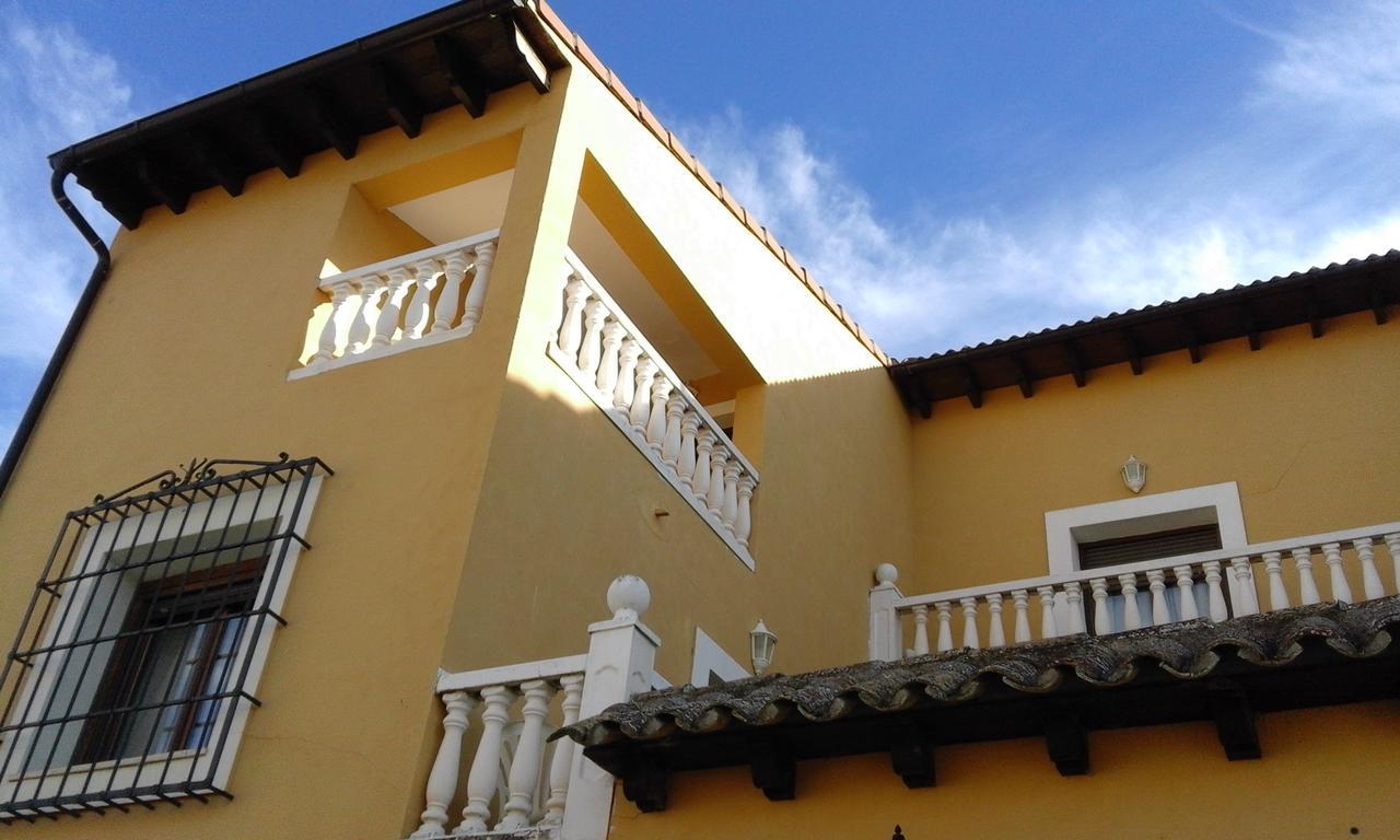 Hostal Rural Cumbres De Castilla Mandayona Exterior foto