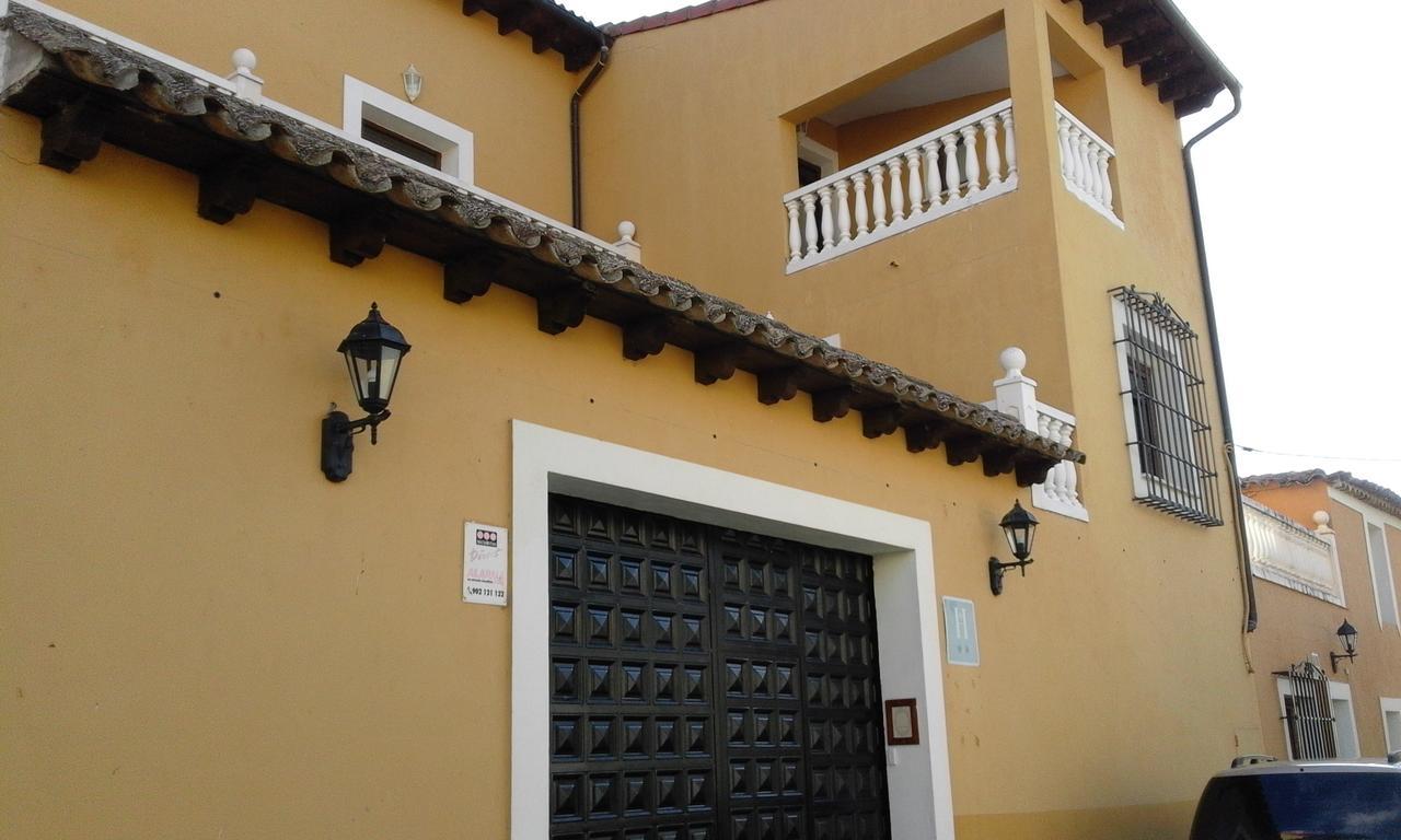 Hostal Rural Cumbres De Castilla Mandayona Exterior foto