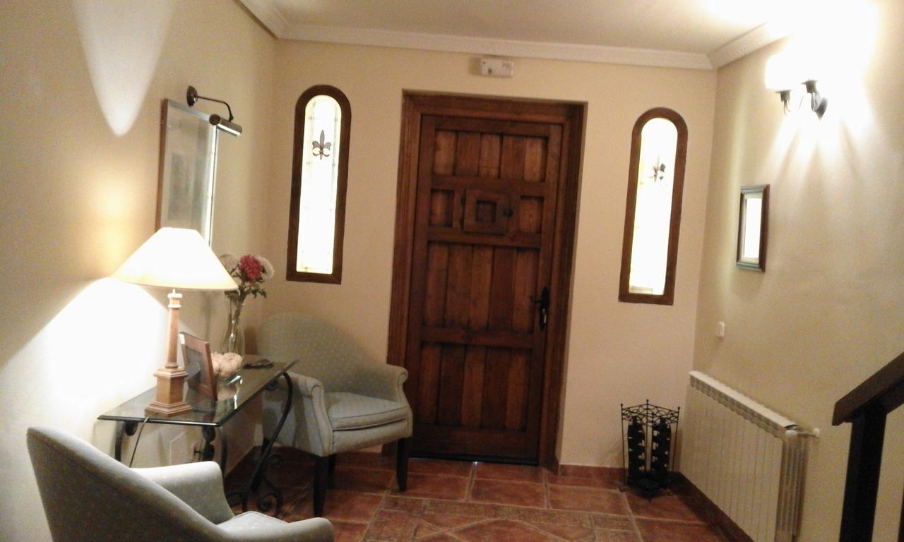 Hostal Rural Cumbres De Castilla Mandayona Exterior foto